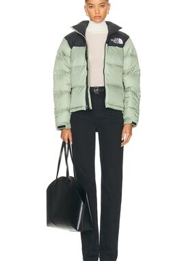 The North Face Women's 1996 Retro Nuptse LIKE NEW SIZE XL